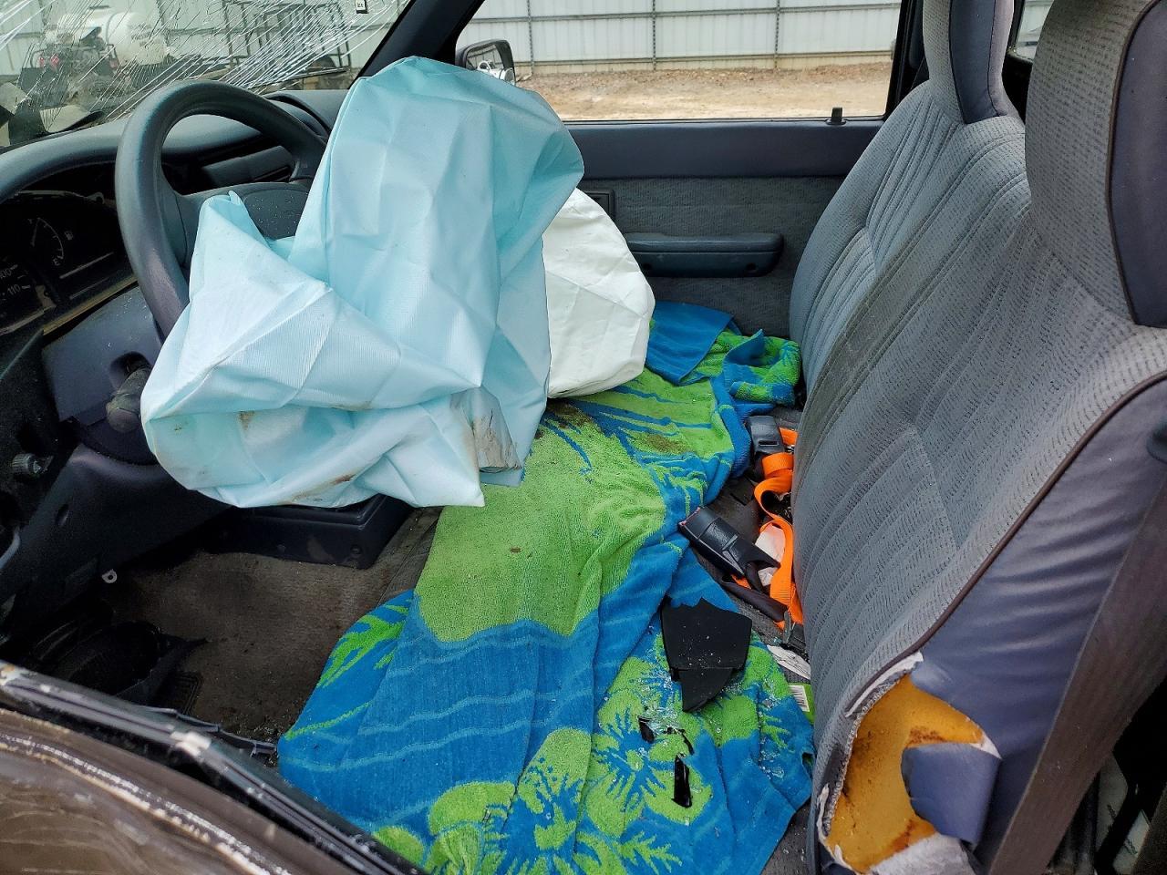 1998 Toyota Tacoma Base