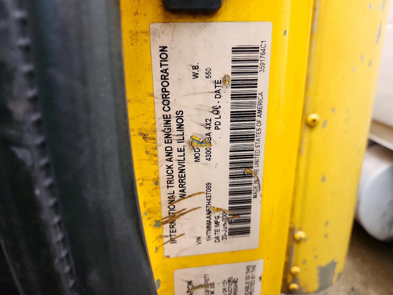 2007 International 4300 BOX Truck