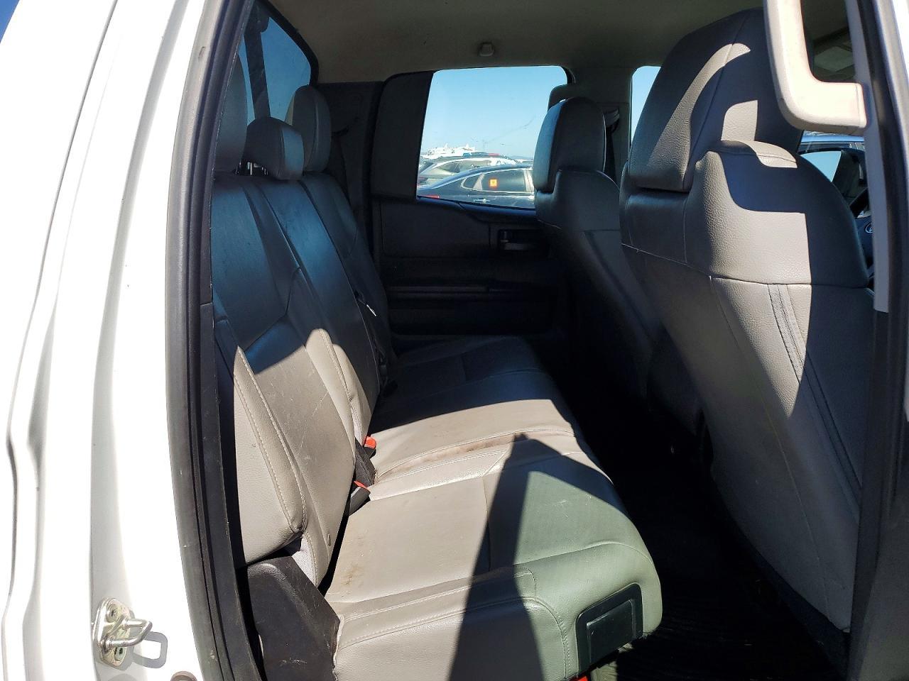 2017 Toyota Tundra SR