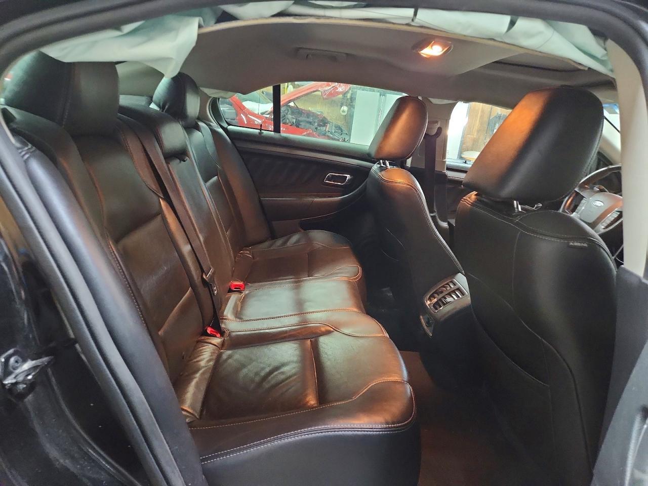 2011 Ford Taurus sel