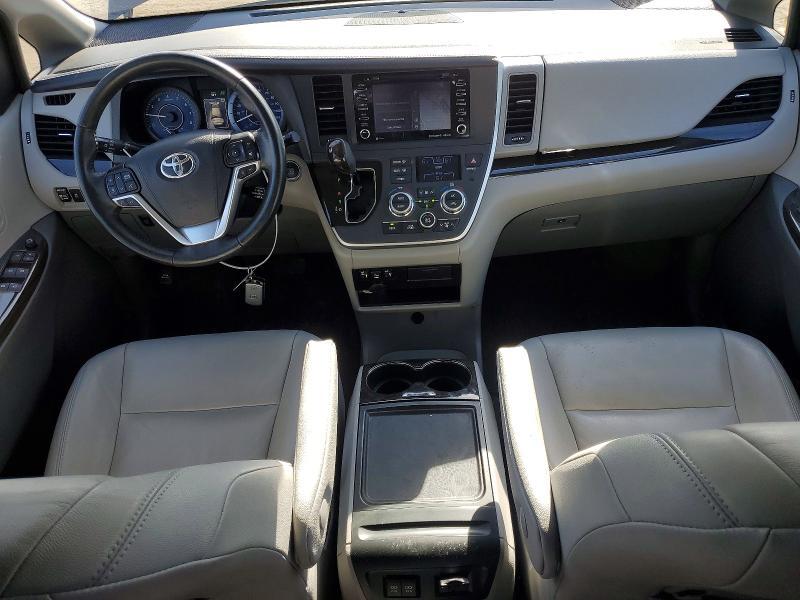 2020 Toyota Sienna xle 8-passenger