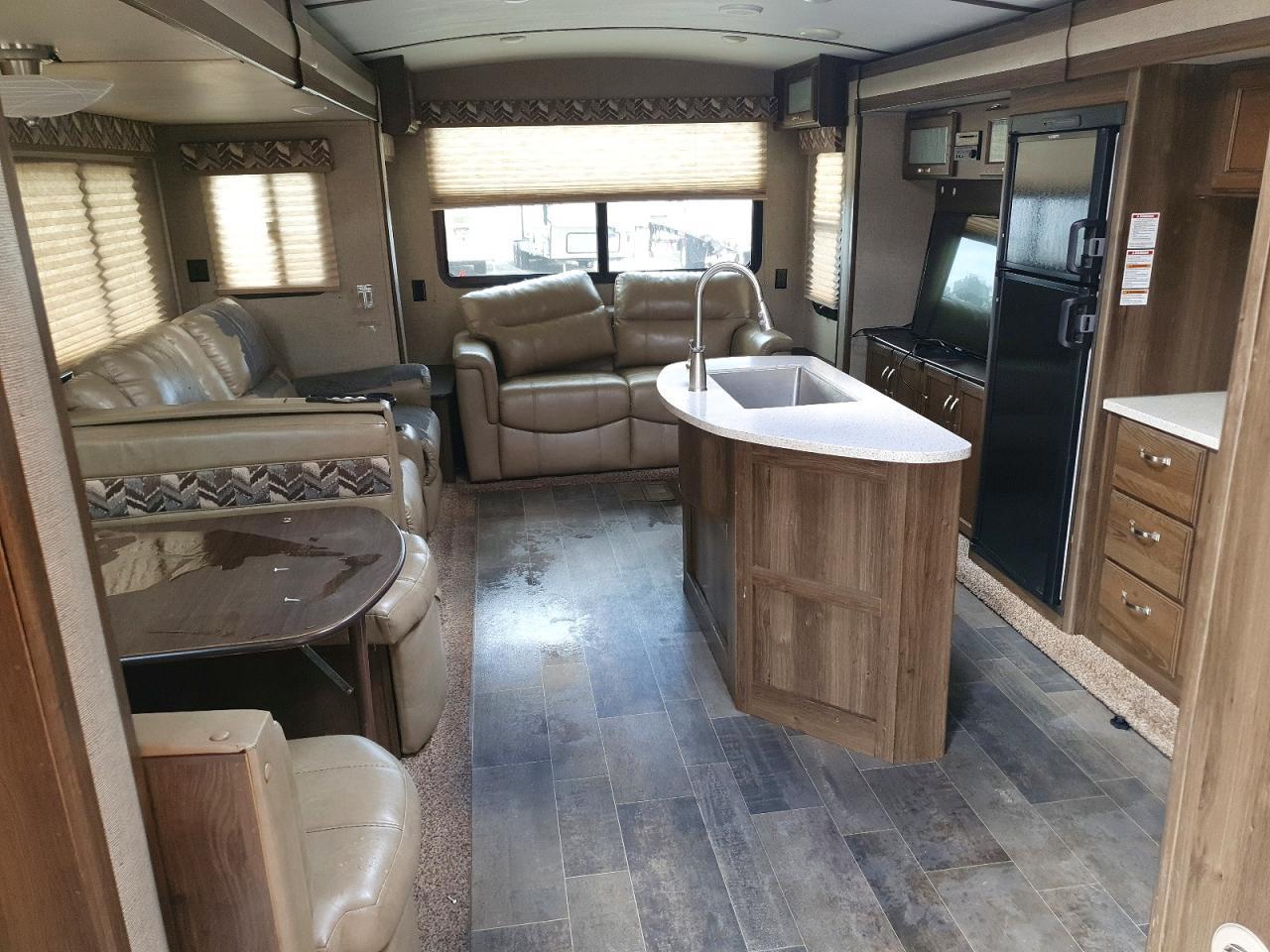2018 Keystone Premier Camper