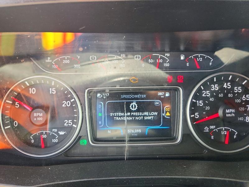 2023 International LT62F Semi Truck