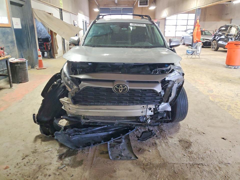 2019 Toyota Rav4 le