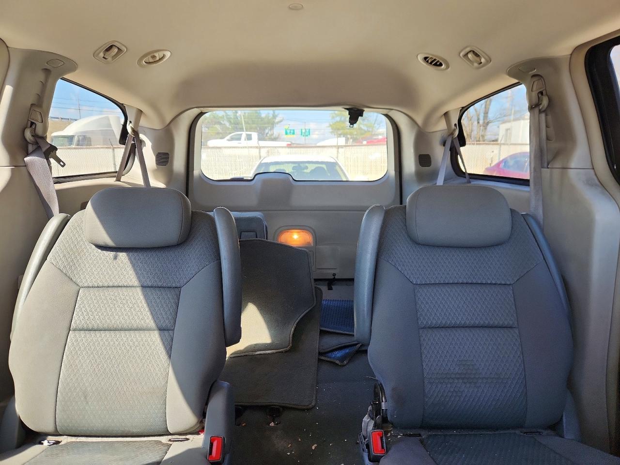 2010 Chrysler Town and Country