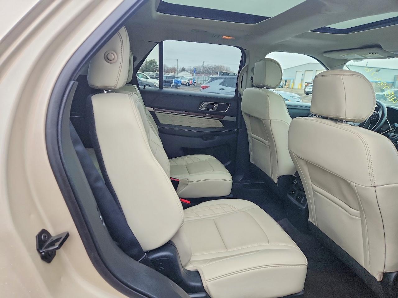 2017 Ford Explorer Platinum