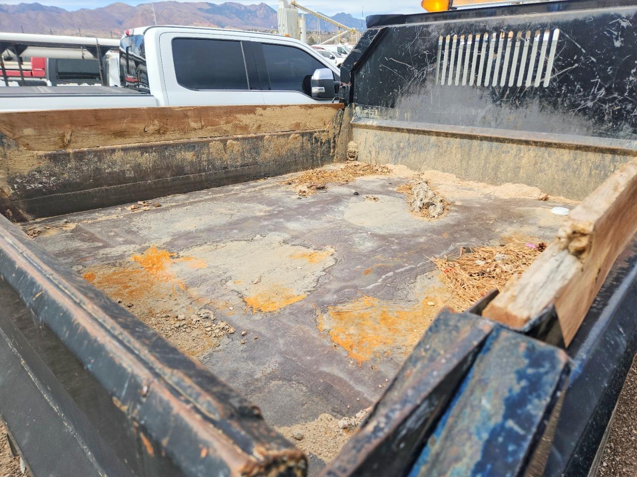 2000 Ford F550 Super Duty Dump Truck