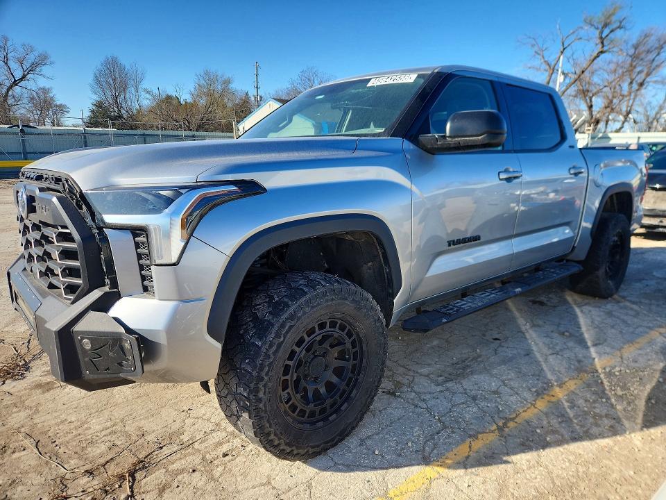 2022 Toyota Tundra SR5