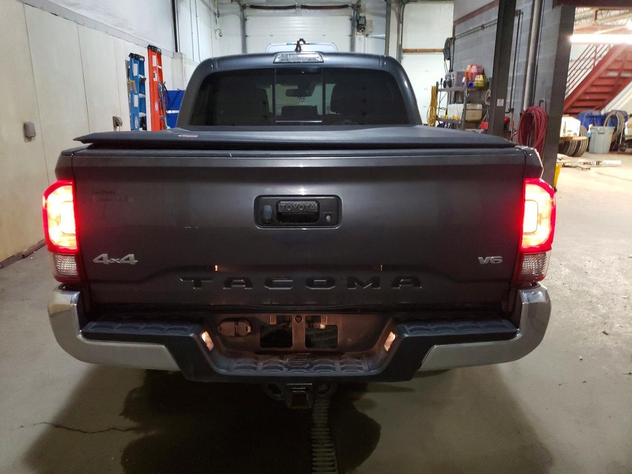 2022 Toyota Tacoma SR5 V6