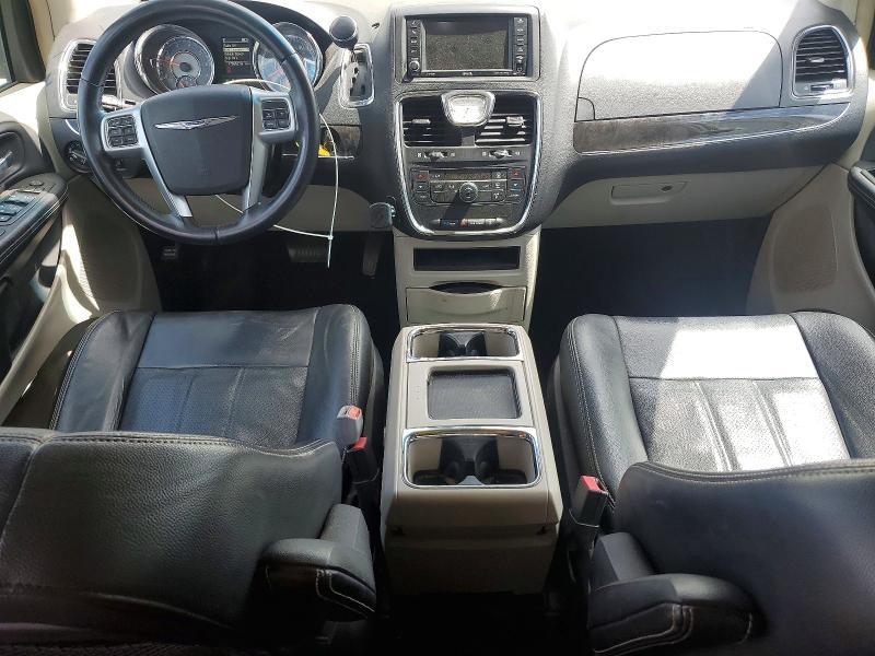 2013 Chrysler Town & Country Touring