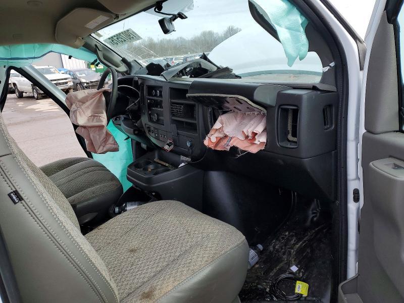 2025 GMC Savana 3500 Cargo Utility / Service van