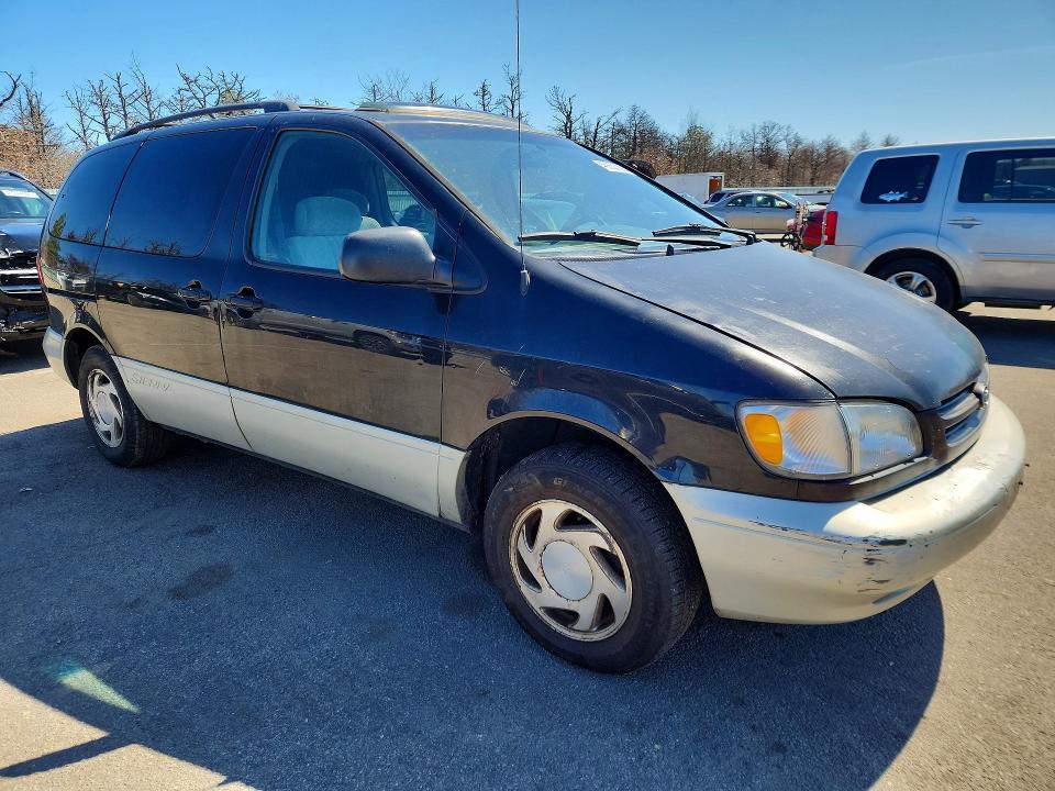 1999 Toyt Sienna Base