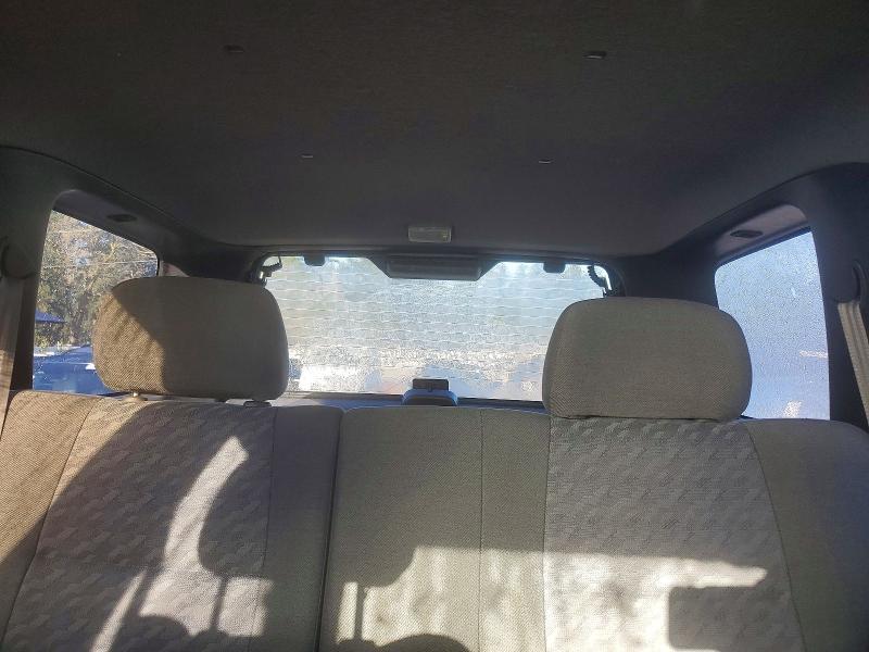 1999 Nissan Pathfinder xe