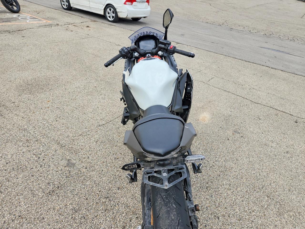 2023 Kawasaki EX650 R