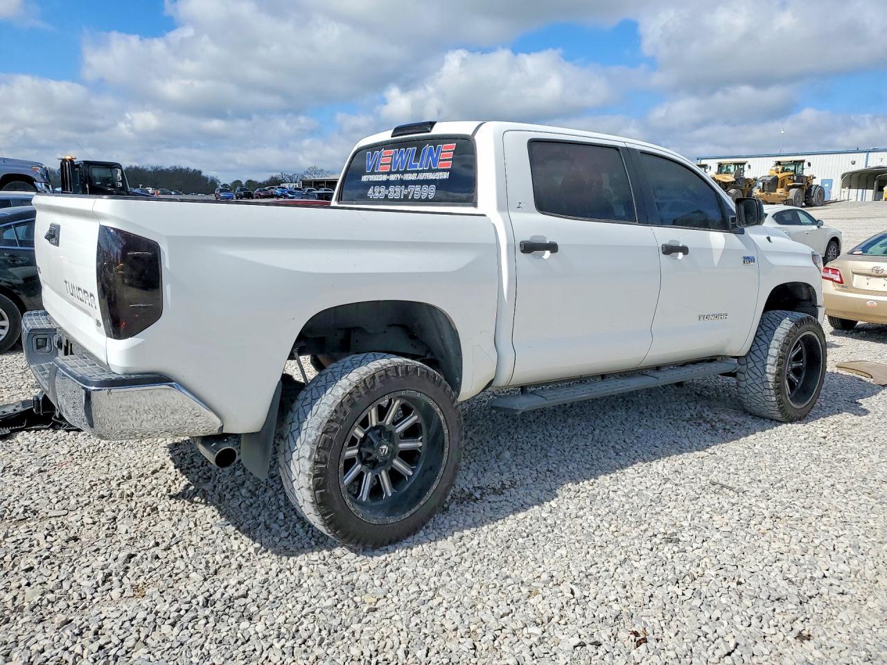 2017 Toyota Tundra SR5