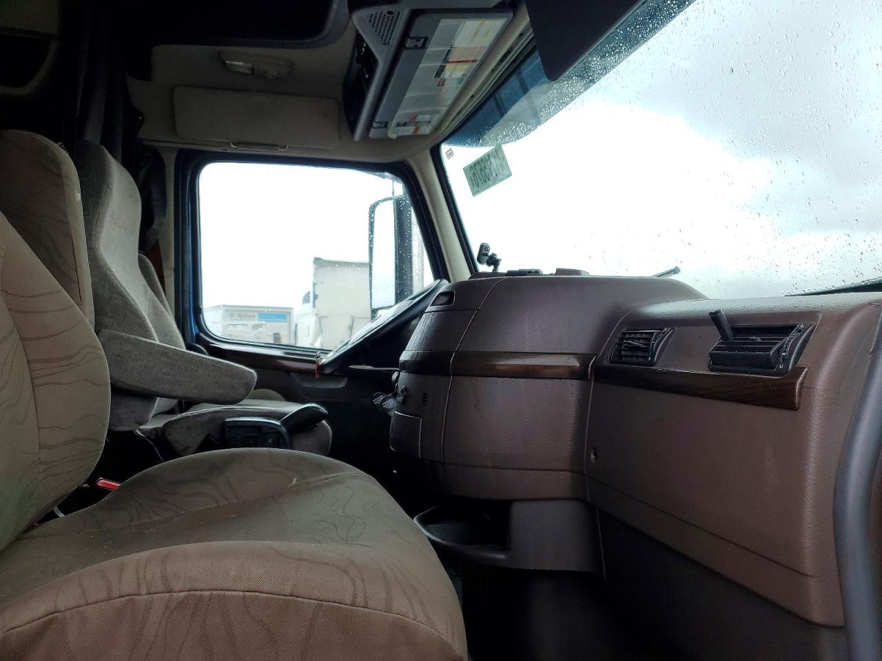 2016 Volvo VNL Semi Truck