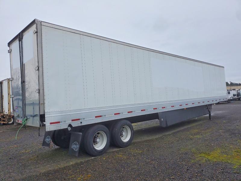 2022 Arrow 2022 Utim Van-53'