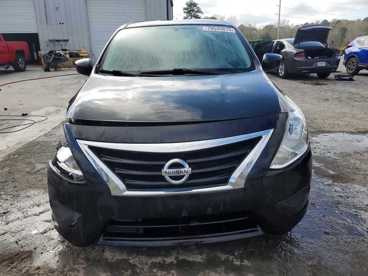 2019 Nissan Versa s Plus