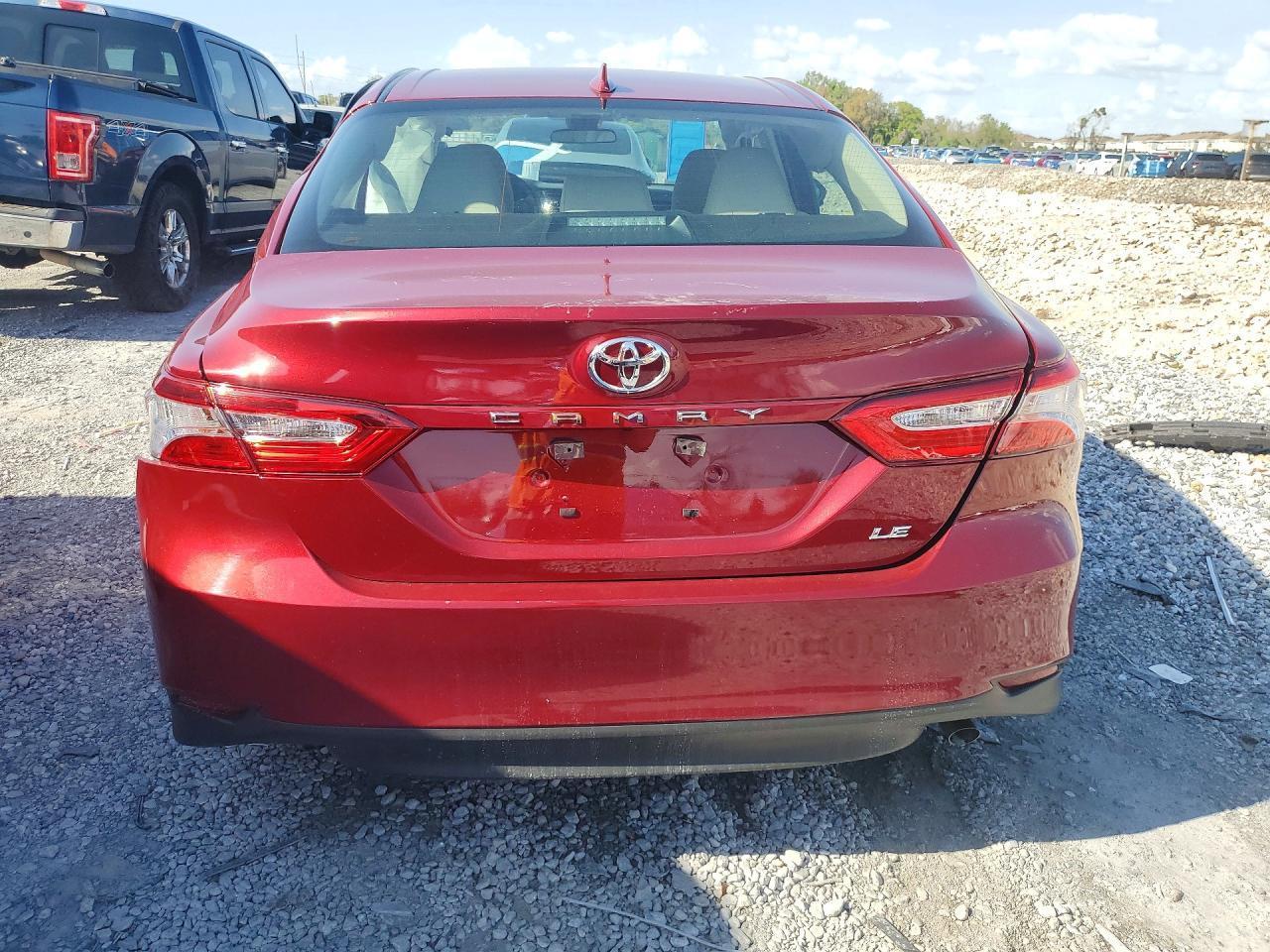 2020 Toyota Camry le