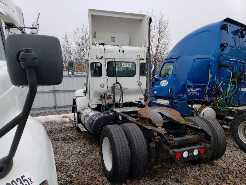 2015 Kenworth T440 Semi Truck