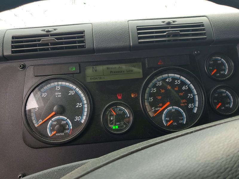 2017 Freigliner 2017 Freightliner Cascadia 125 Semi Truck