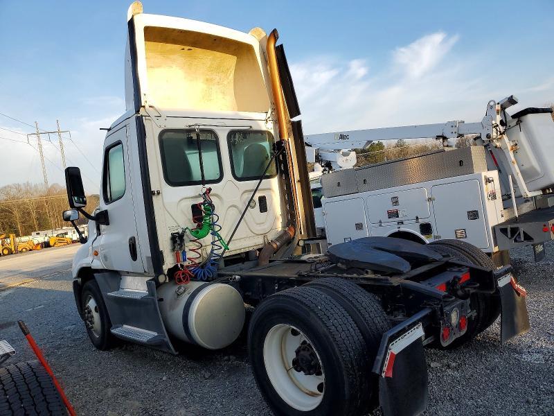 2016 Freightliner Cascadia 125 Semi Truck