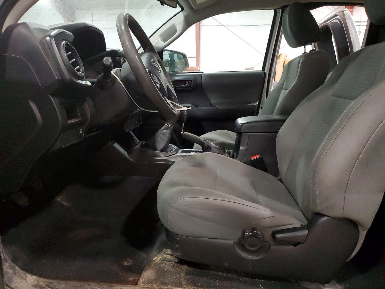 2016 Toyota Tacoma SR