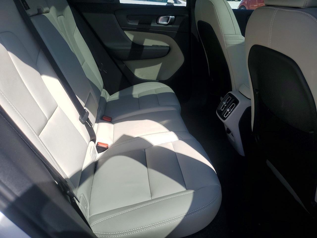 2025 Volvo Xc40 Plus