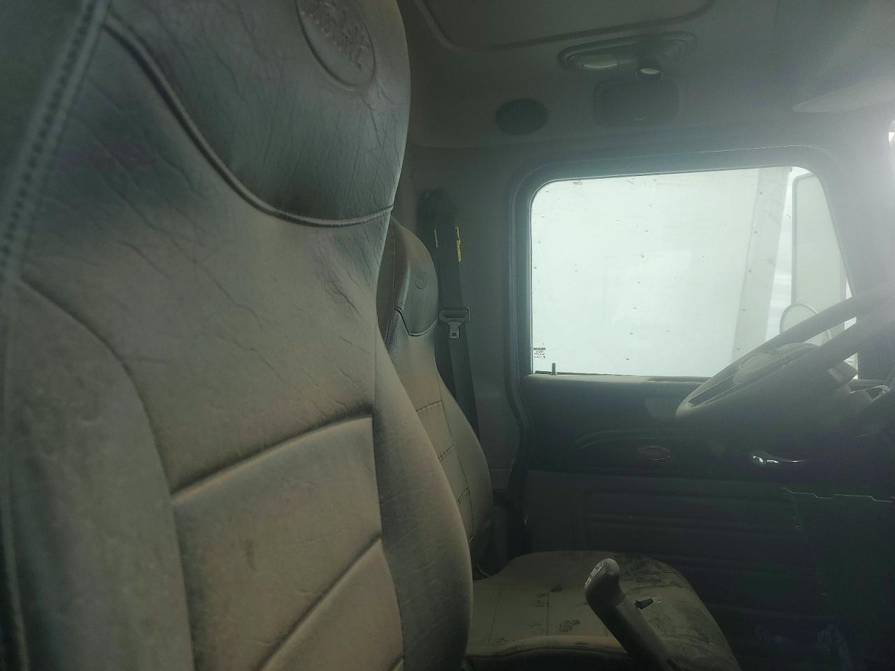 2022 Peterbilt 389 Semi Truck