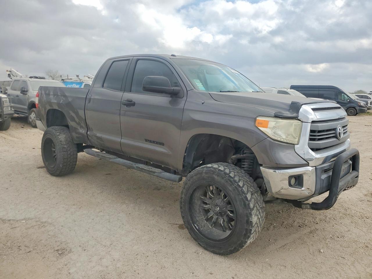 2014 Toyota Tundra SR5