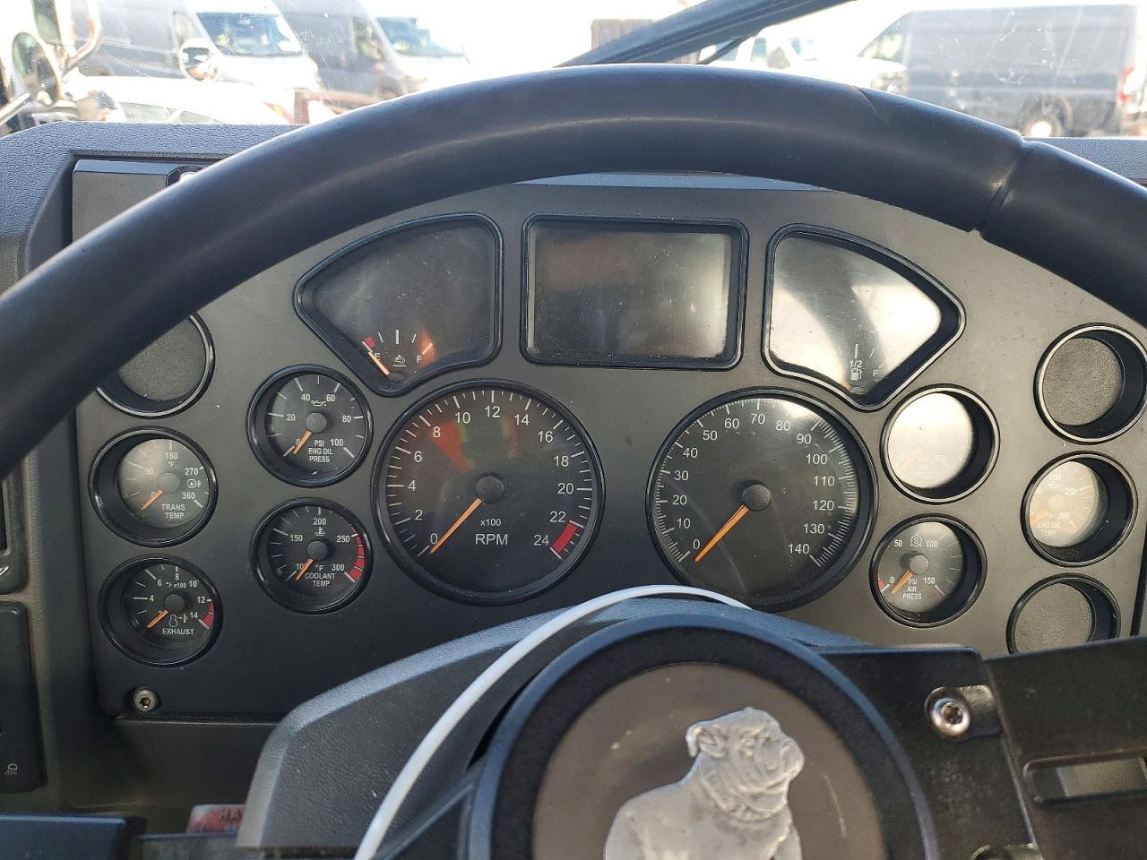 2017 Mack CXU612 Semi Truck