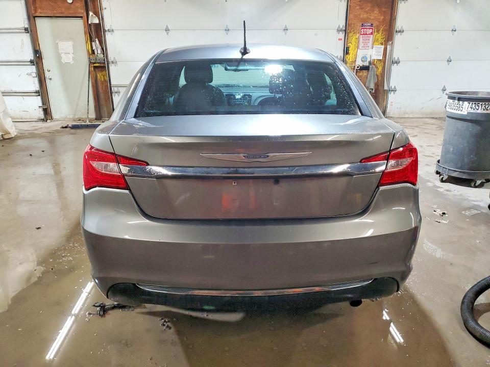 2013 Chrysler 200 Touring