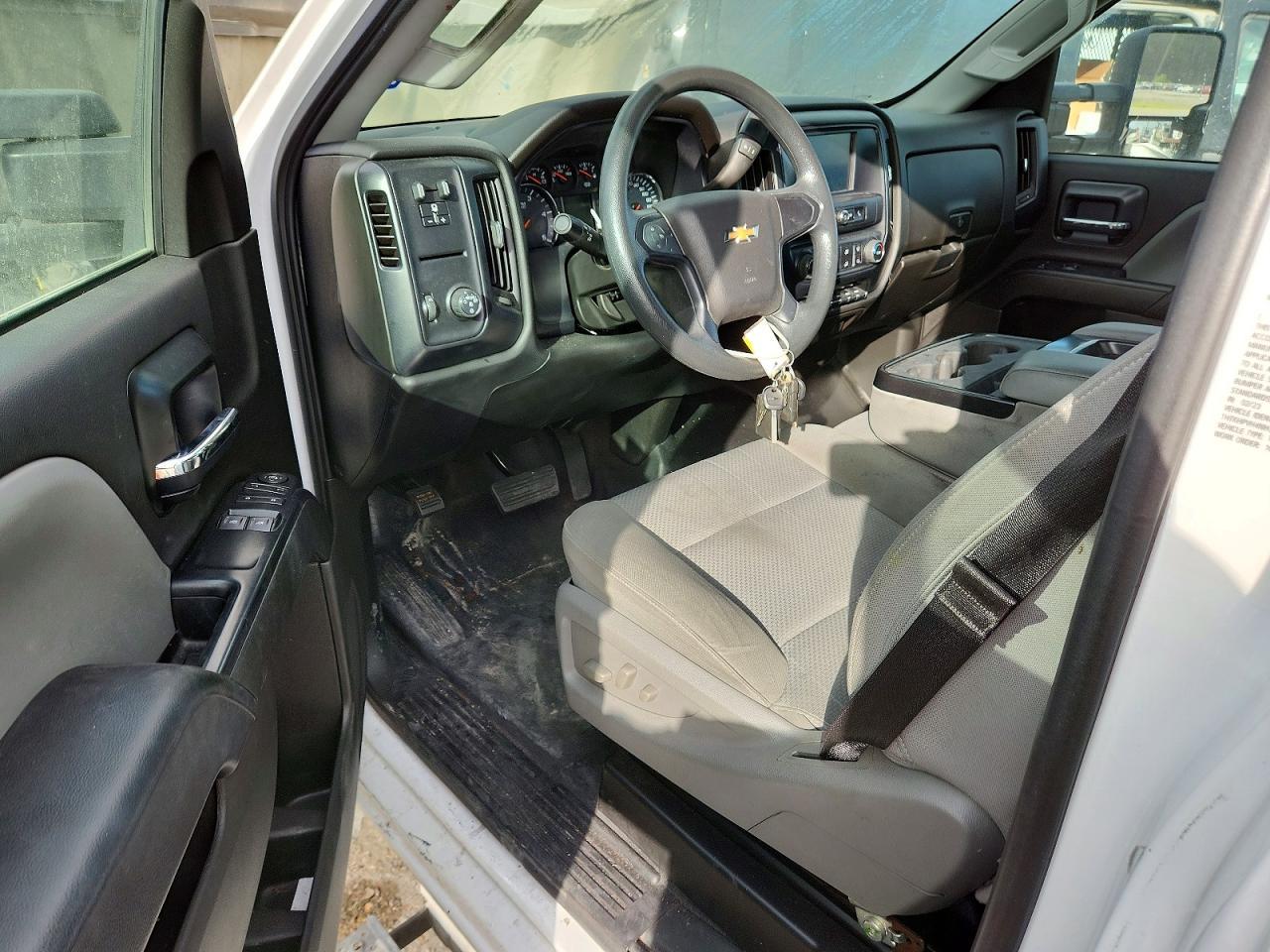 2022 GM GM515 Flatbed Truck