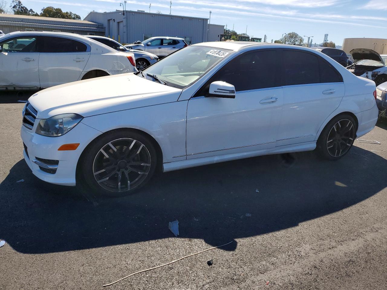 2014 Mercedes-Benz C 250