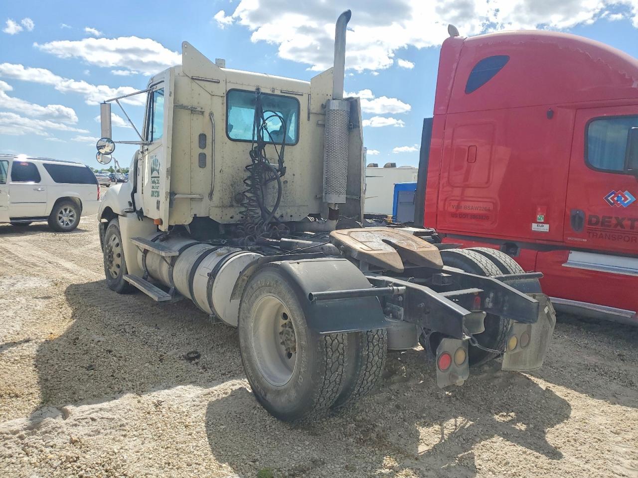 2007 Freightliner Conventional Columbia