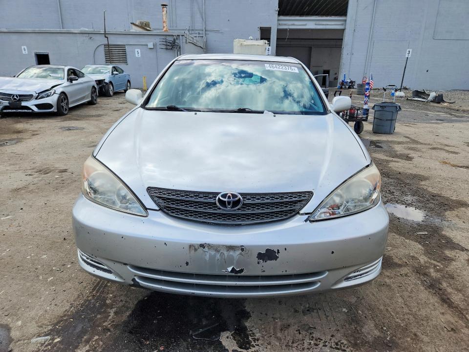 2004 Toyota Camry xle