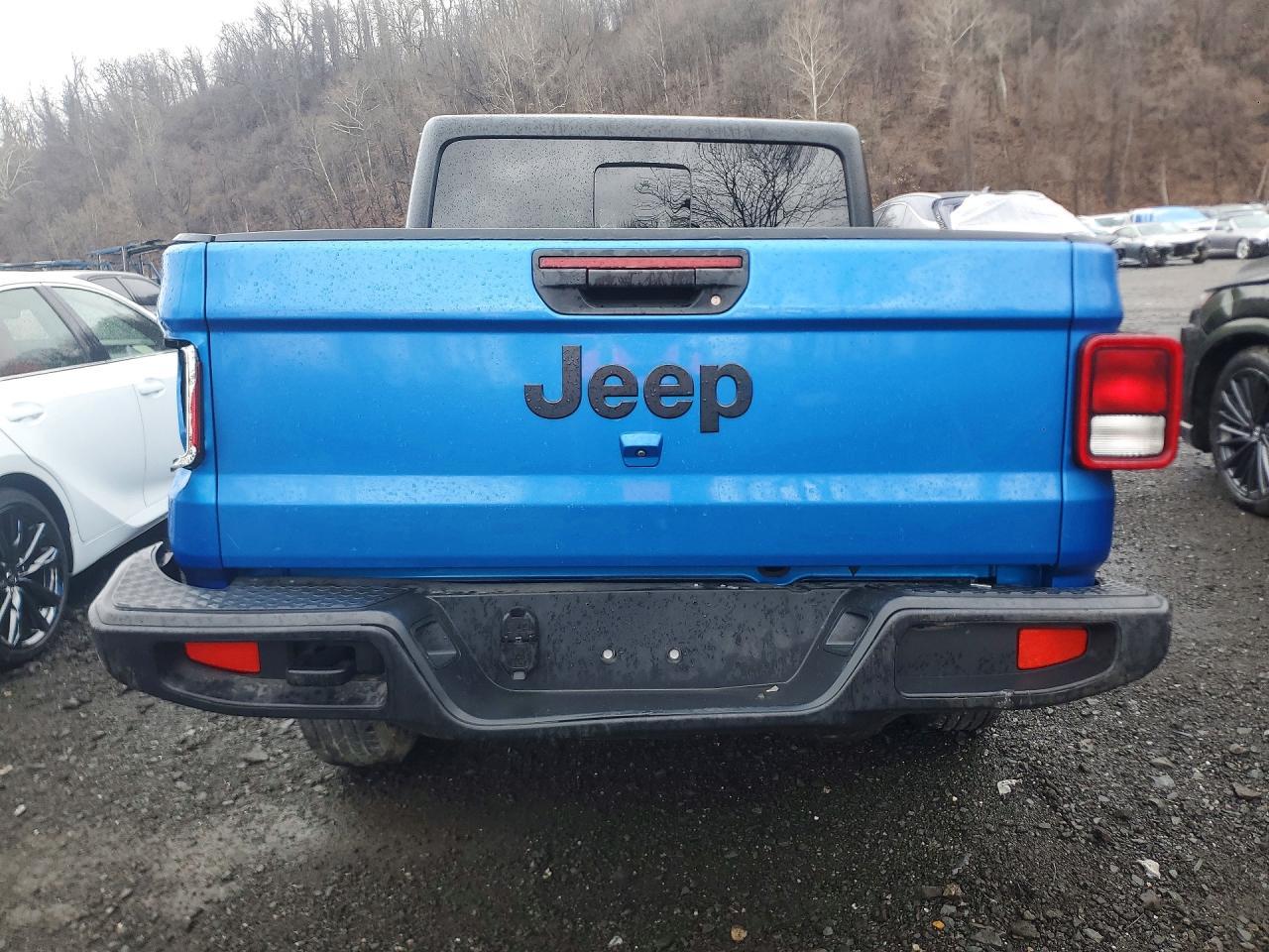 2024 Jeep Gladiator Sport