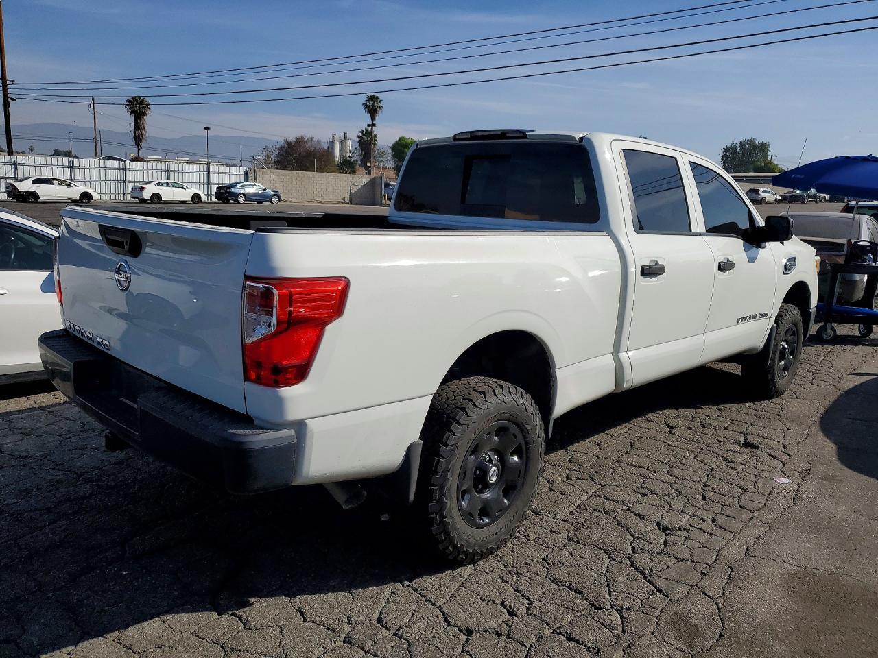 2017 Nissan Titan XD S