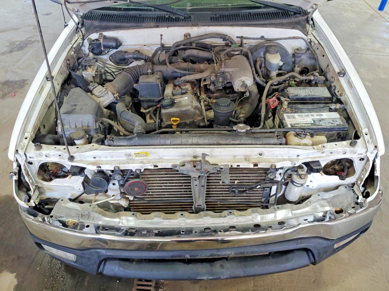 2003 Toyota Tacoma Base