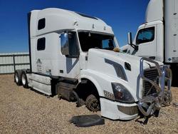 Salvage trucks for sale at Amarillo, TX auction: 2018 Volvo VN VNL