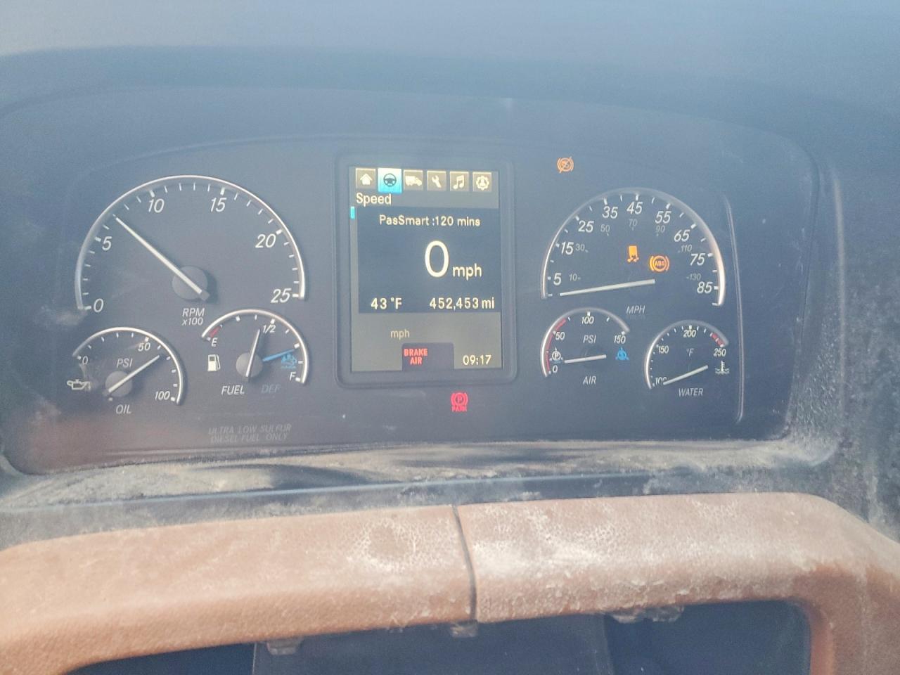 2018 Freightliner Cascadia 126