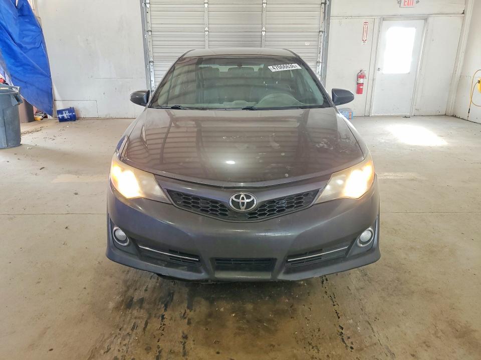 2014 Toyota Camry se