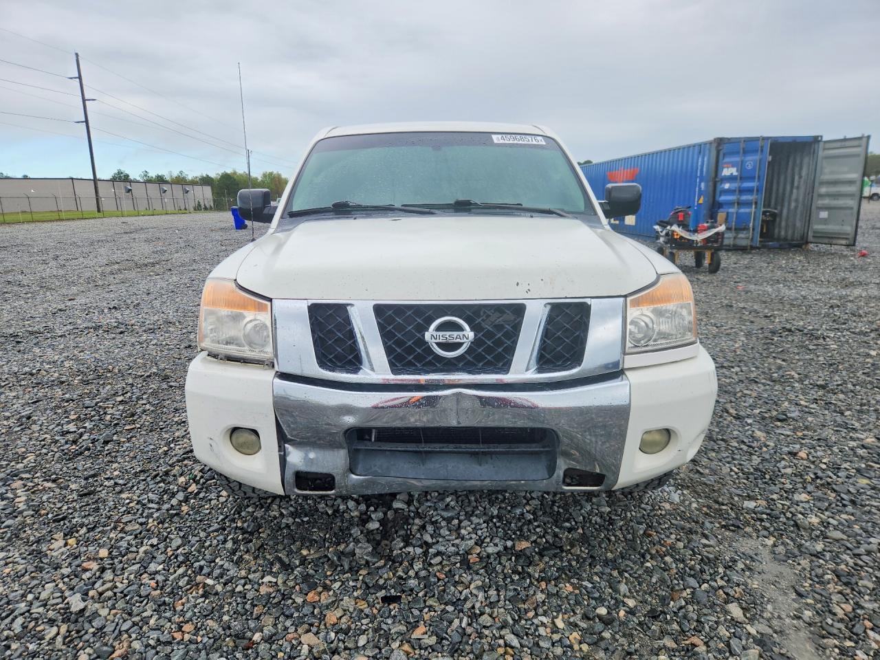 2011 Nissan Titan SV
