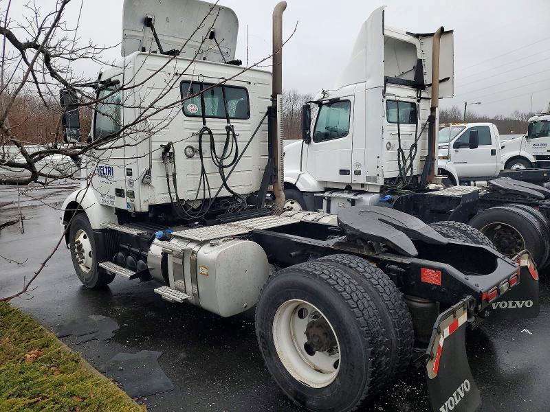 2019 Volvo VNR-Semi Truck