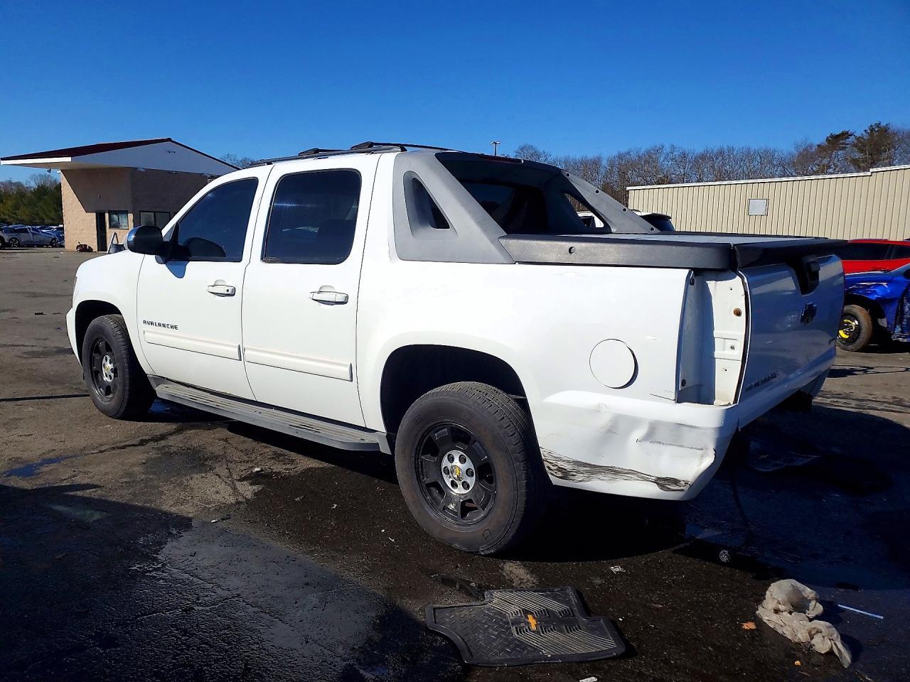 2011 Chevrolet Avalanche LS