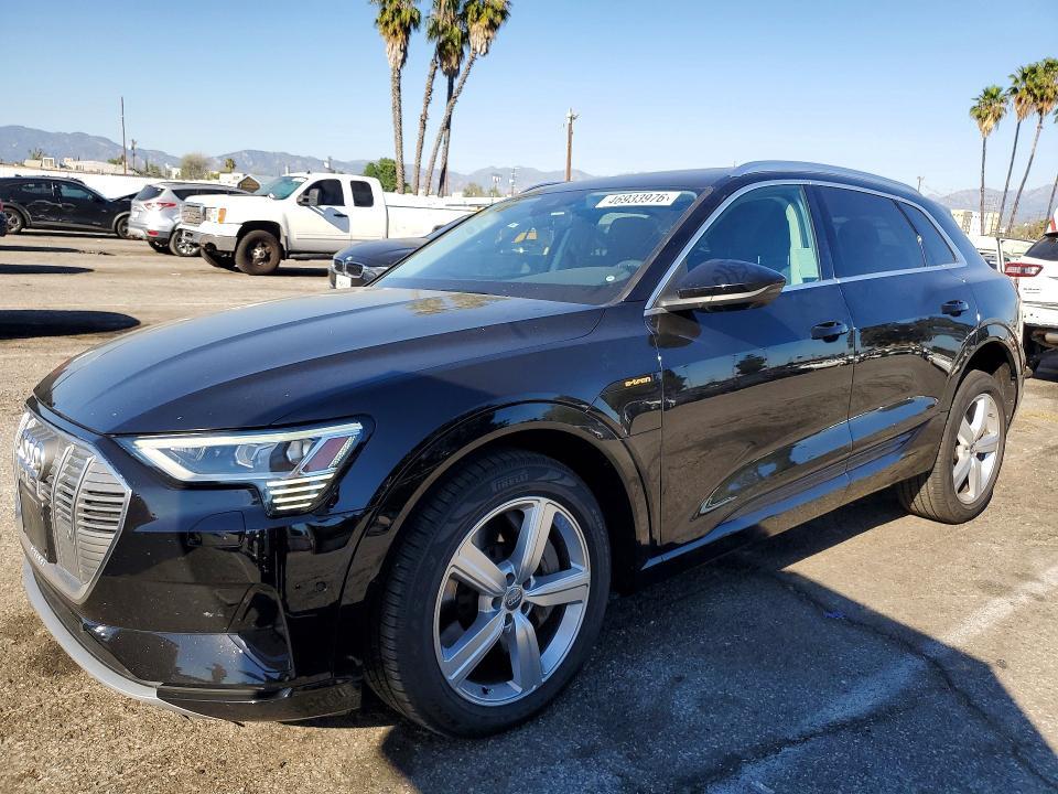 2019 Audi E-tron Premium Plus