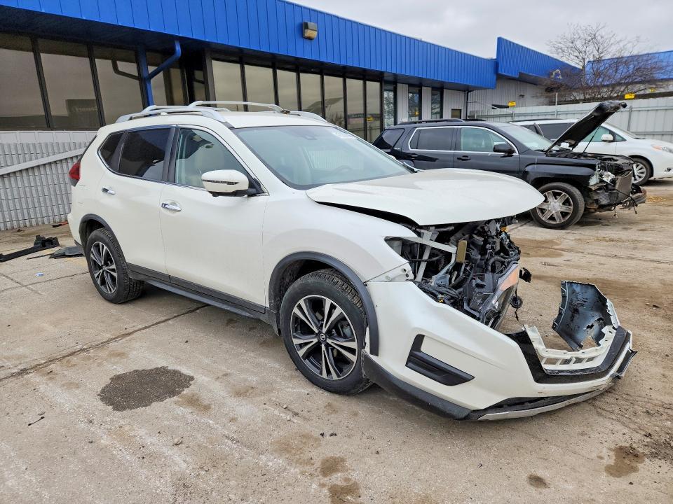 2020 Nissan Rogue sv