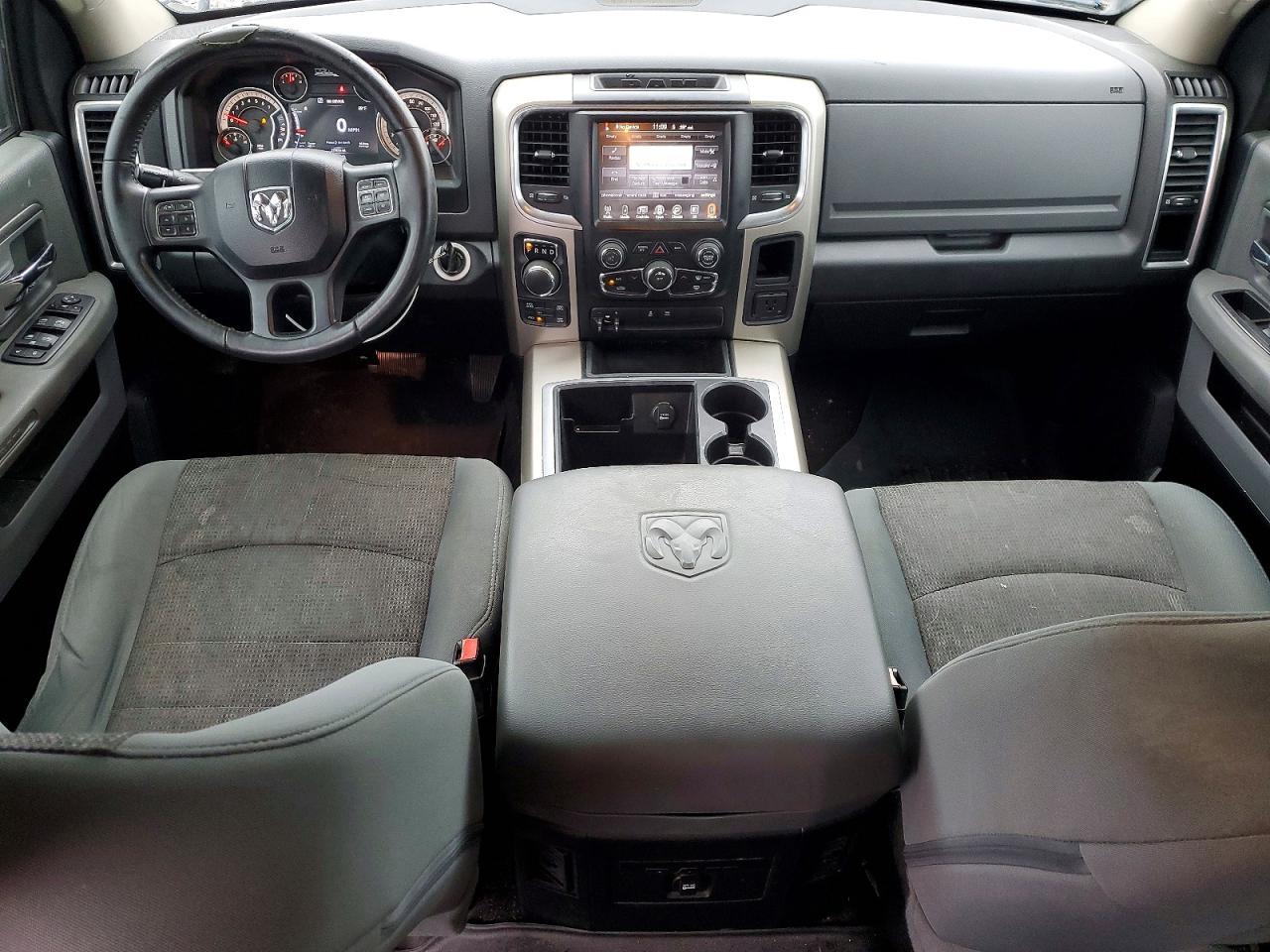 2015 Dodge RAM 1500 SLT