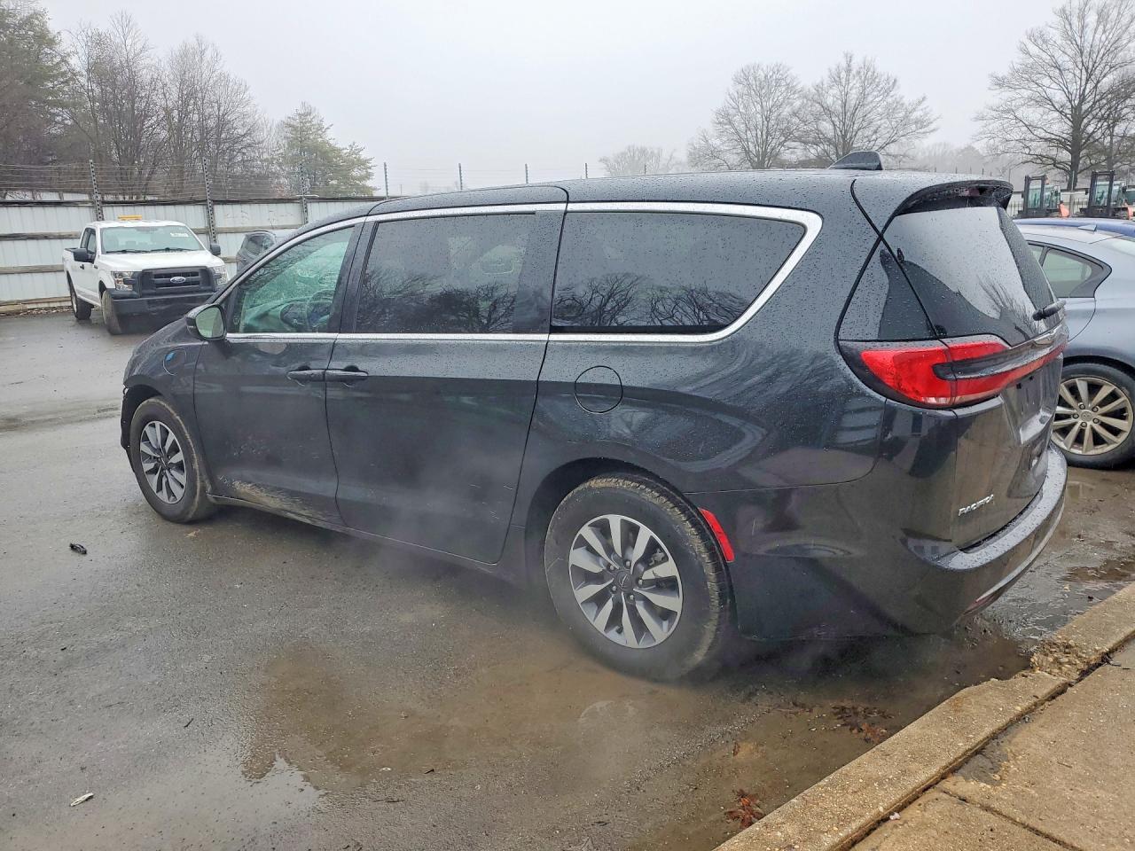 2022 Chrysler Pacifica Hybrid Touring l
