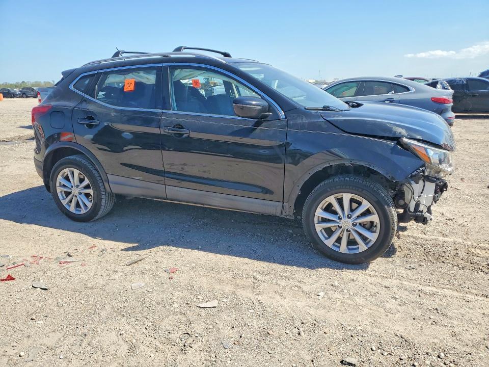 2018 Nissan Rogue Sport sv